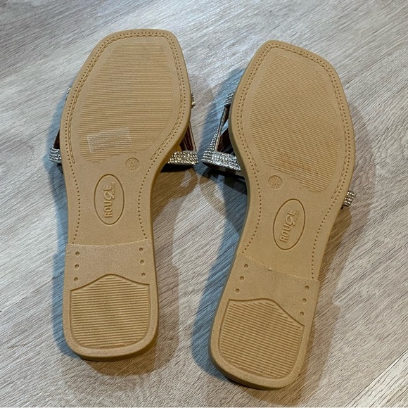 Rouge Helium Geometric Rhinestone Flat Sandals - Picture 7 of 9